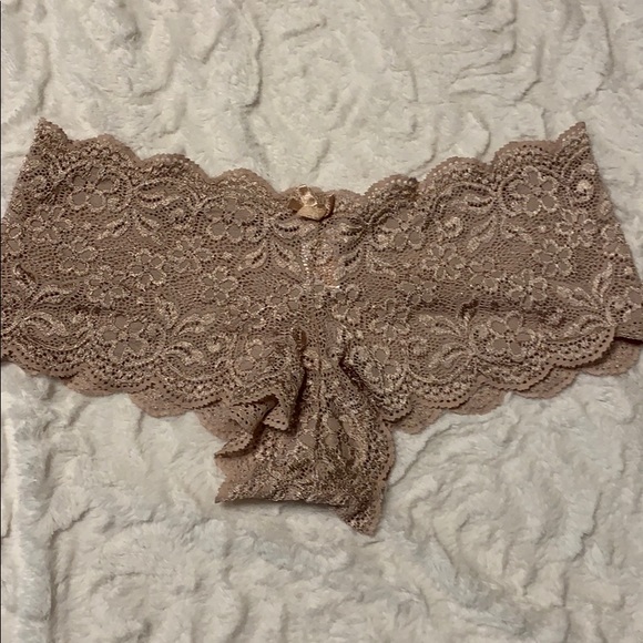 Lace Pantie - Picture 1 of 3